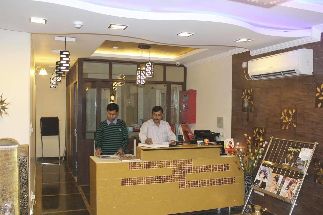 Hotel Persona International Nuova Delhi Esterno foto